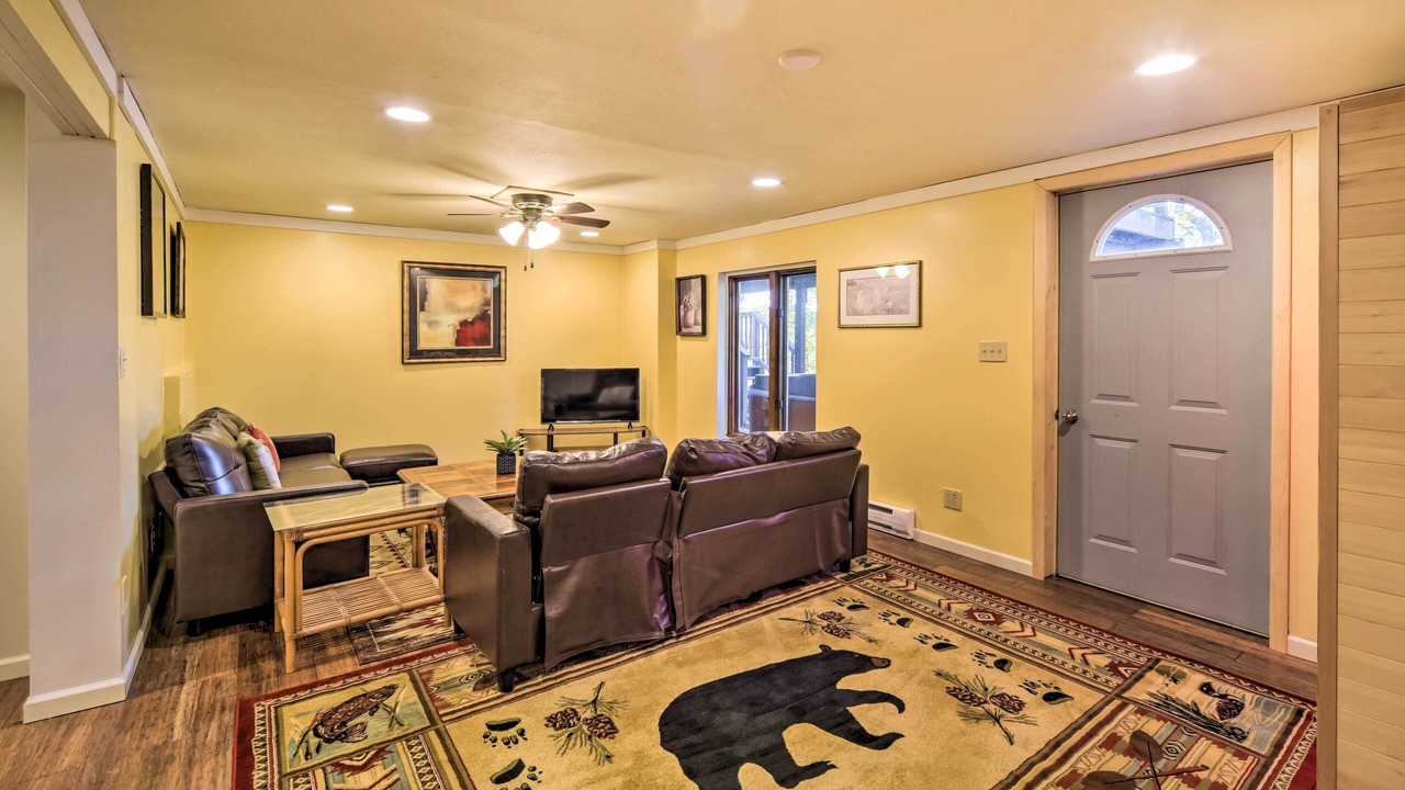 Photo of Bedroom in Dresser