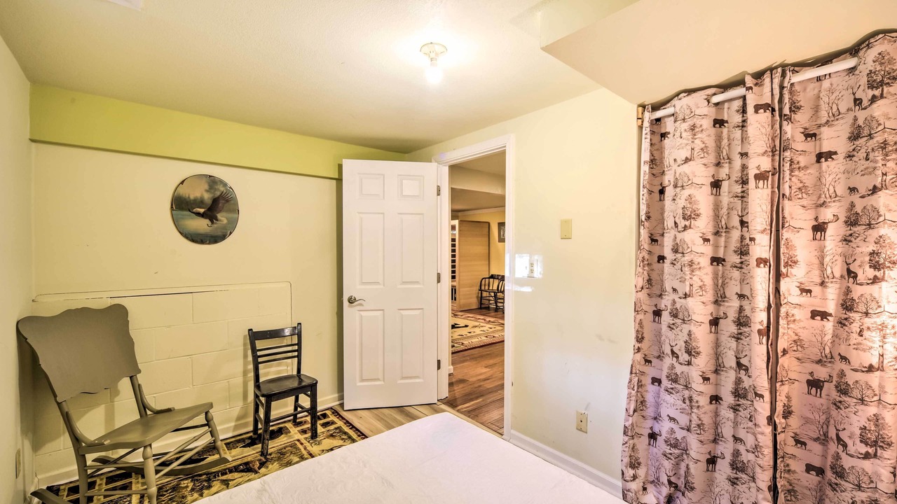 Photo of Bedroom in Dresser