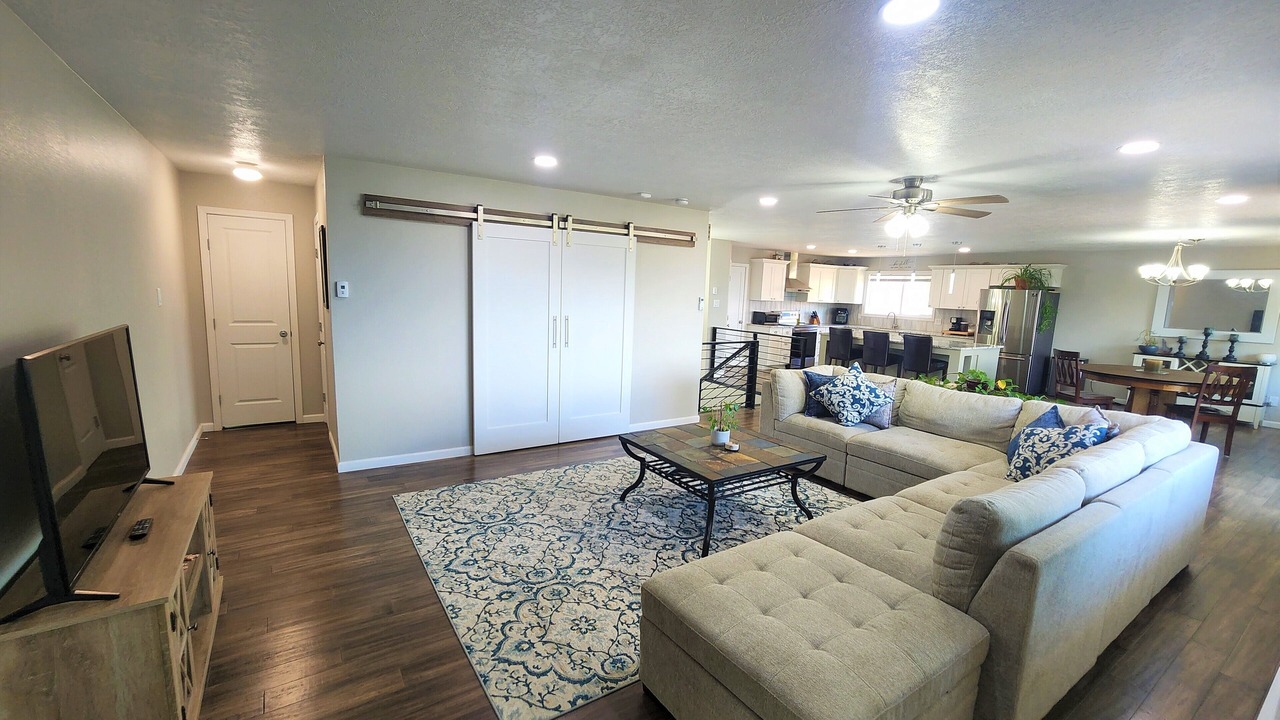 Photo of Livingroom in Los Alamos