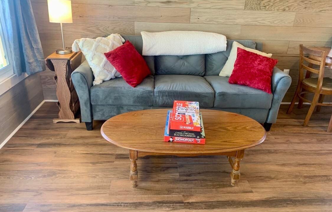 Photo of Livingroom in Apple Grove