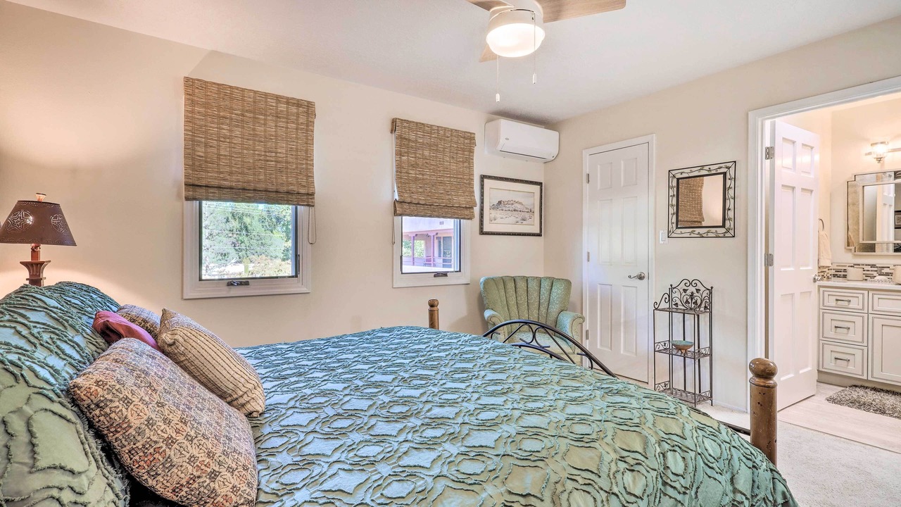 Photo of Bedroom in Northeast Santa Fe