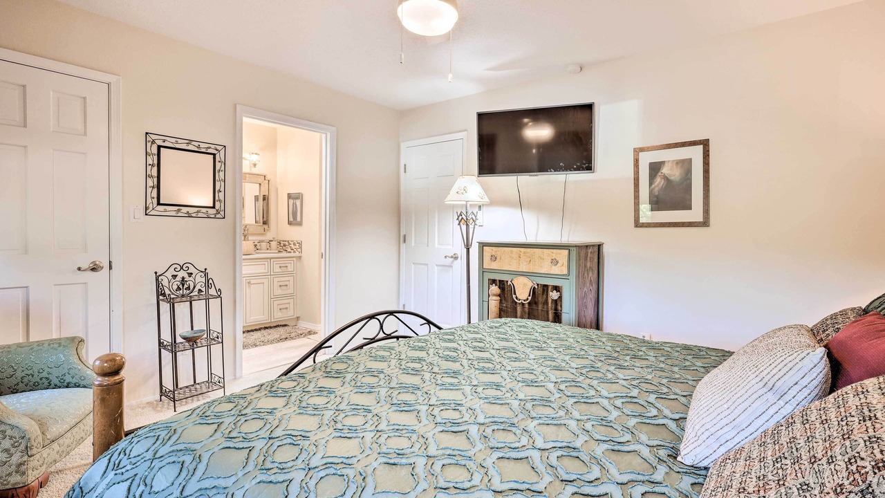 Photo of Bedroom in Northeast Santa Fe