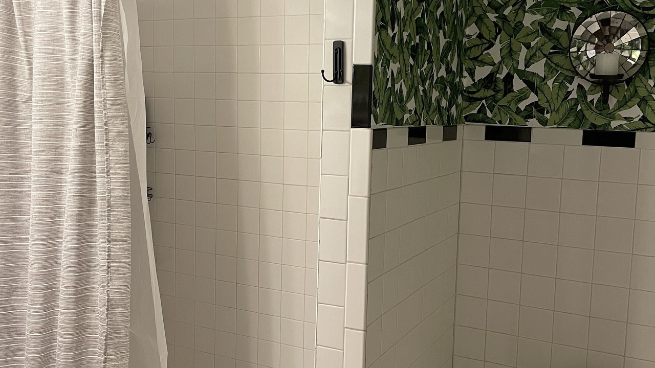 Photo of Bathroom in Kutzky Park