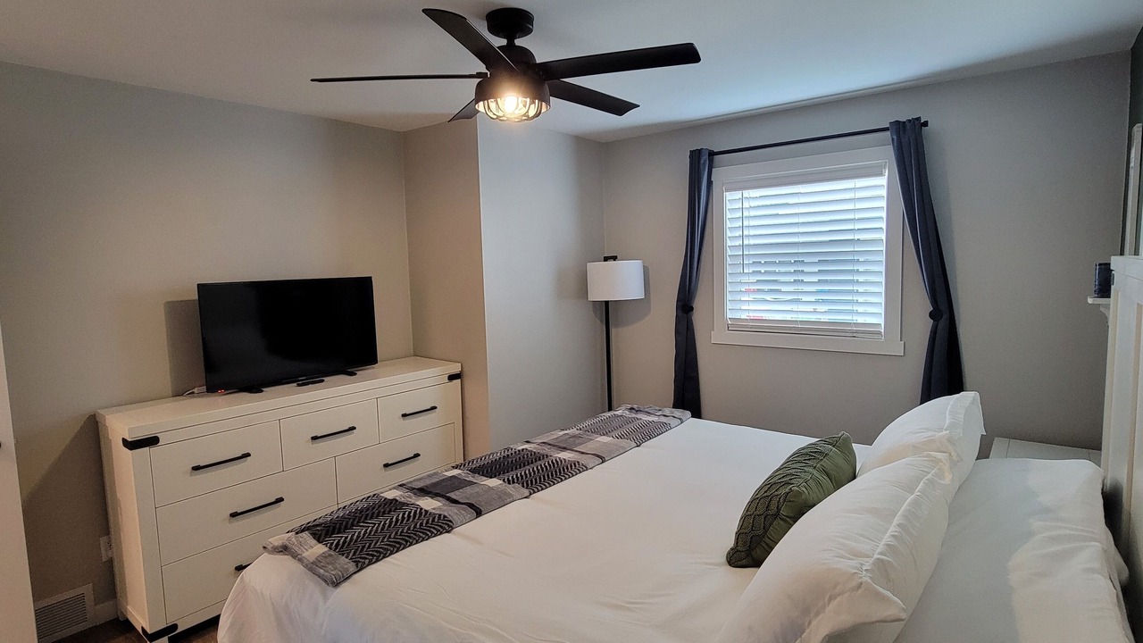 Photo of Bedroom in Motley