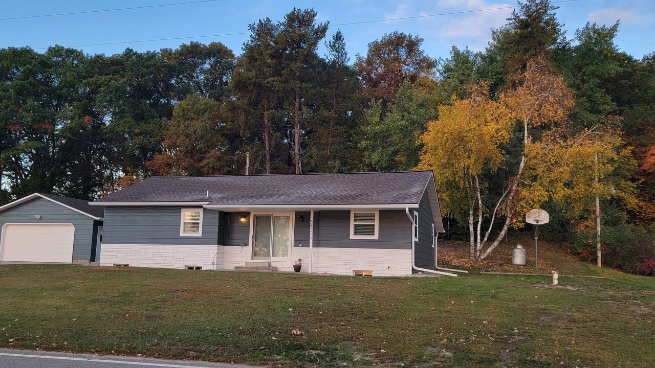 Photo of Outdoor in Motley