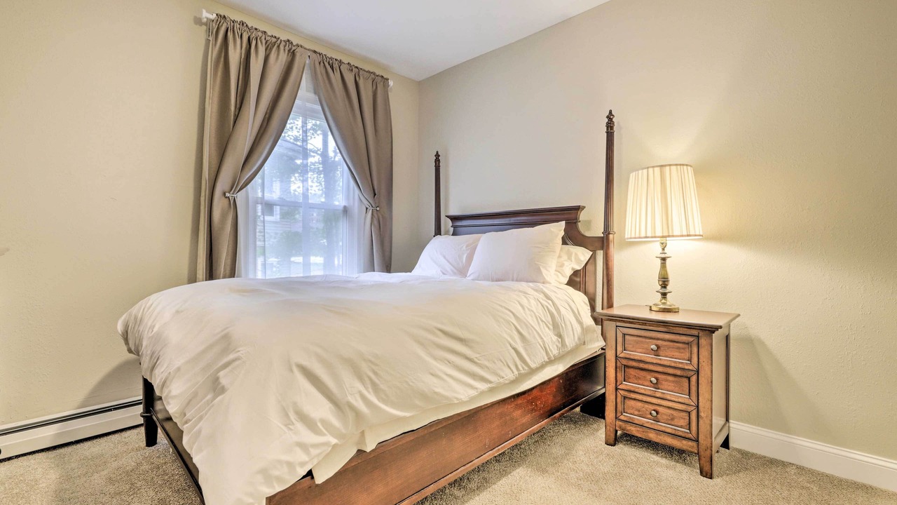 Photo of Bedroom in Memorial Square