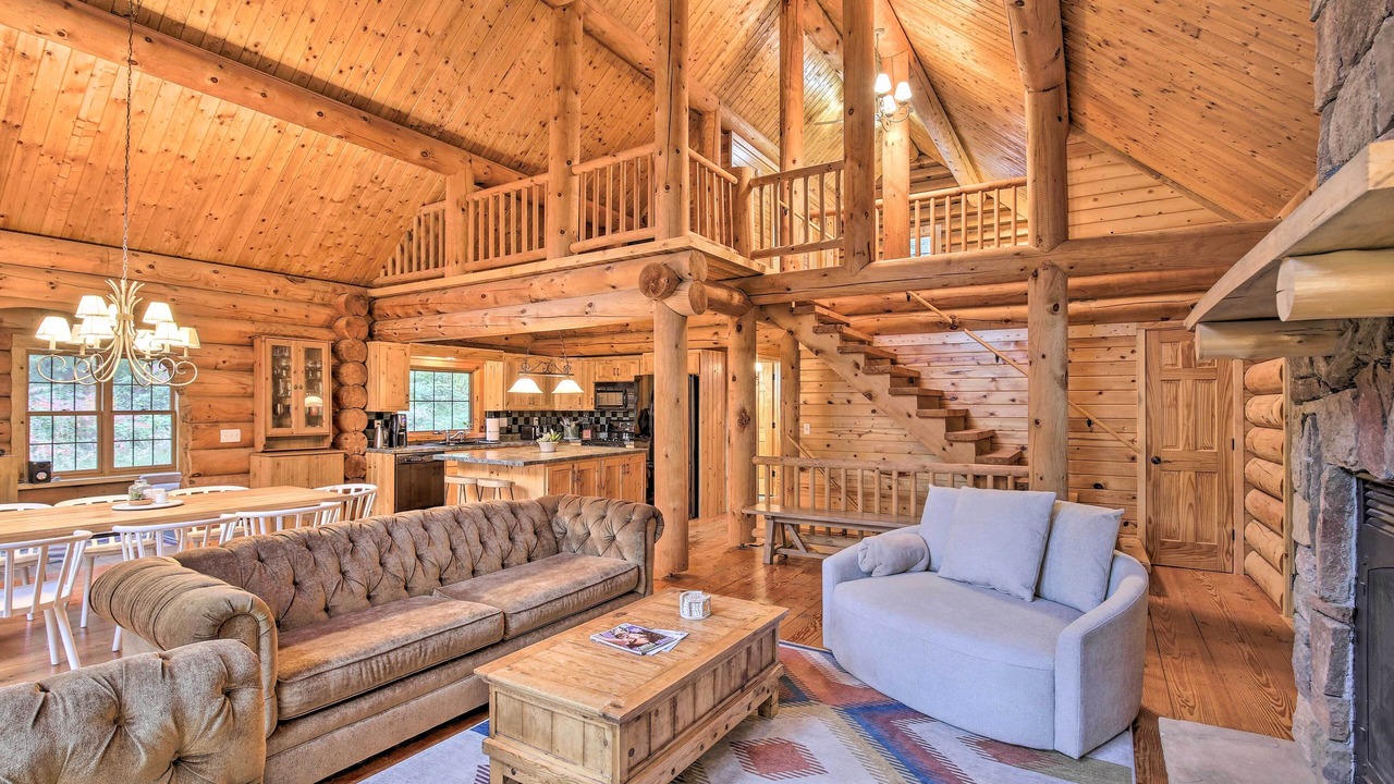 Photo of Livingroom in Lake City
