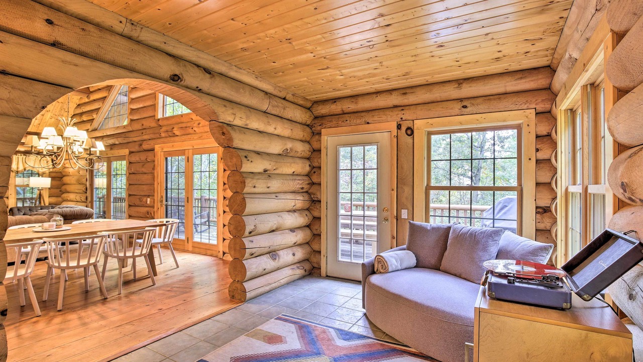 Photo of Bedroom in Lake City