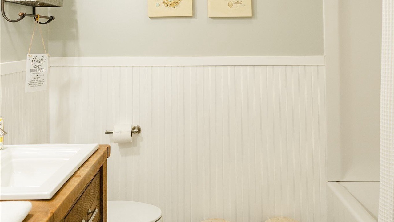 Photo of Bathroom in Helmsburg