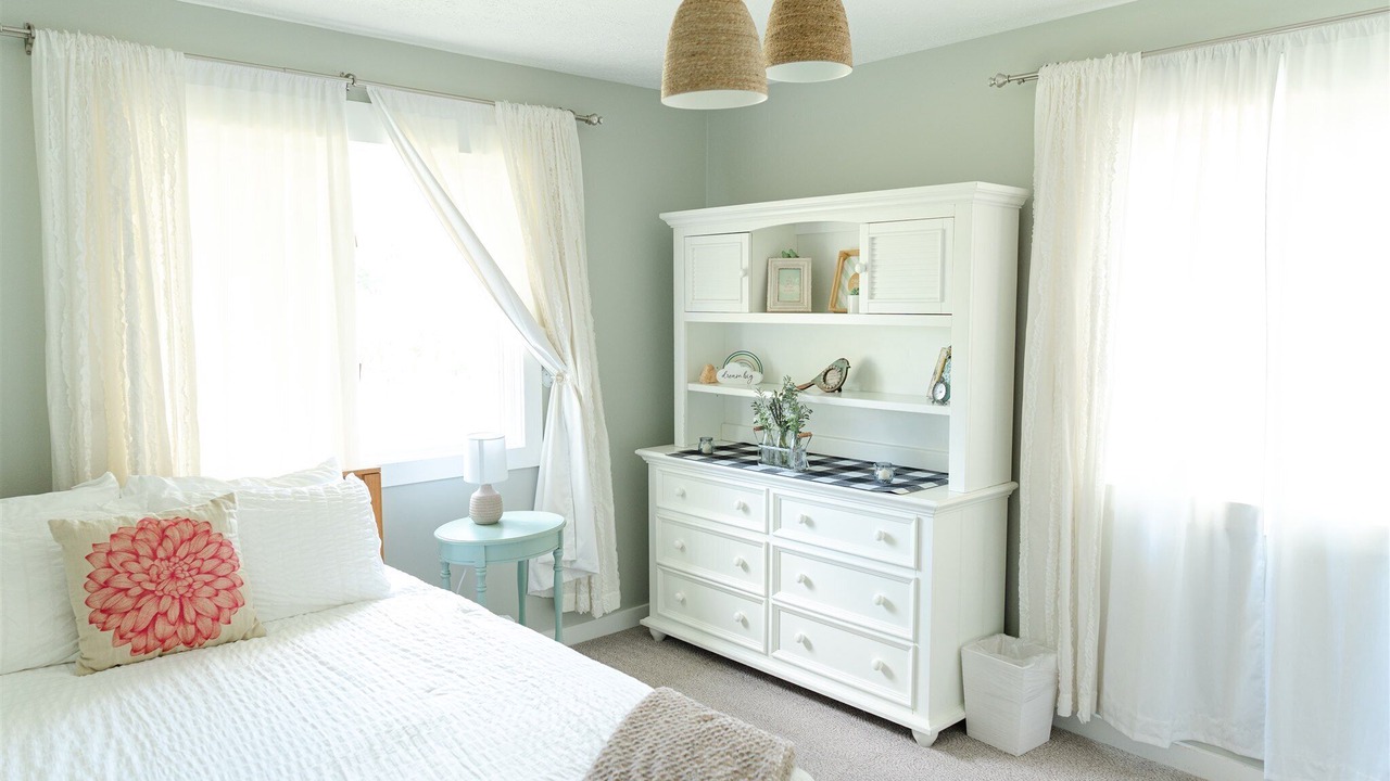 Photo of Bedroom in Helmsburg