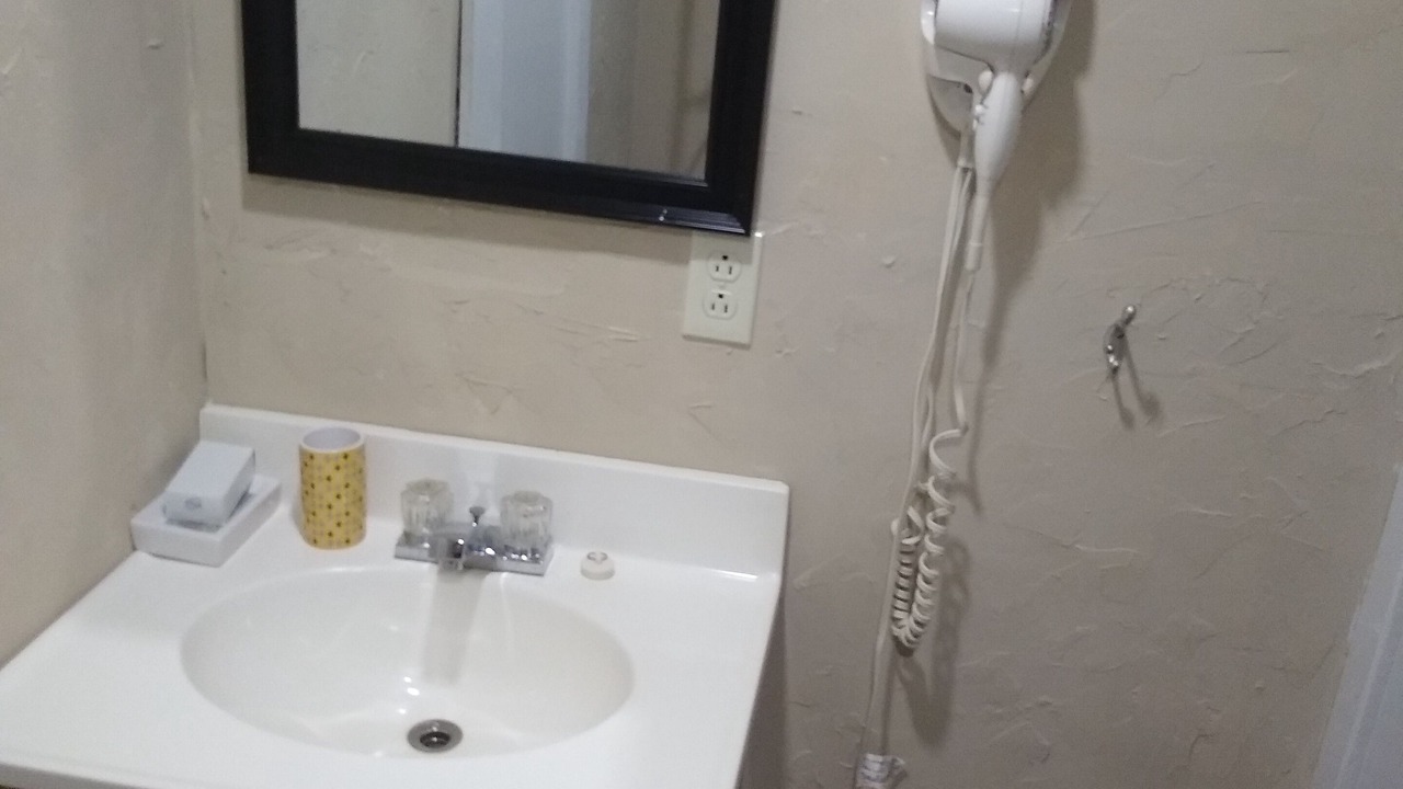 Photo of Bathroom in Gandeeville