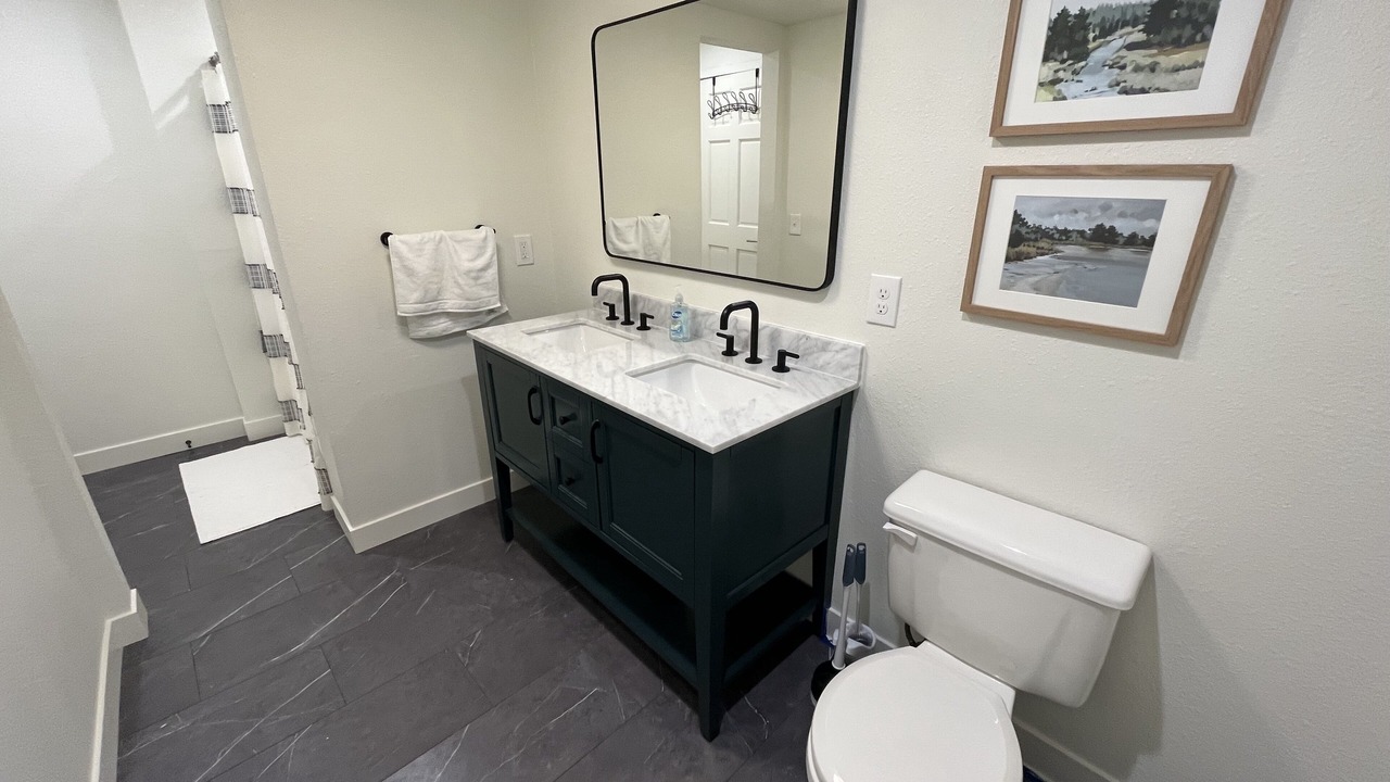 Photo of Bathroom in Cable