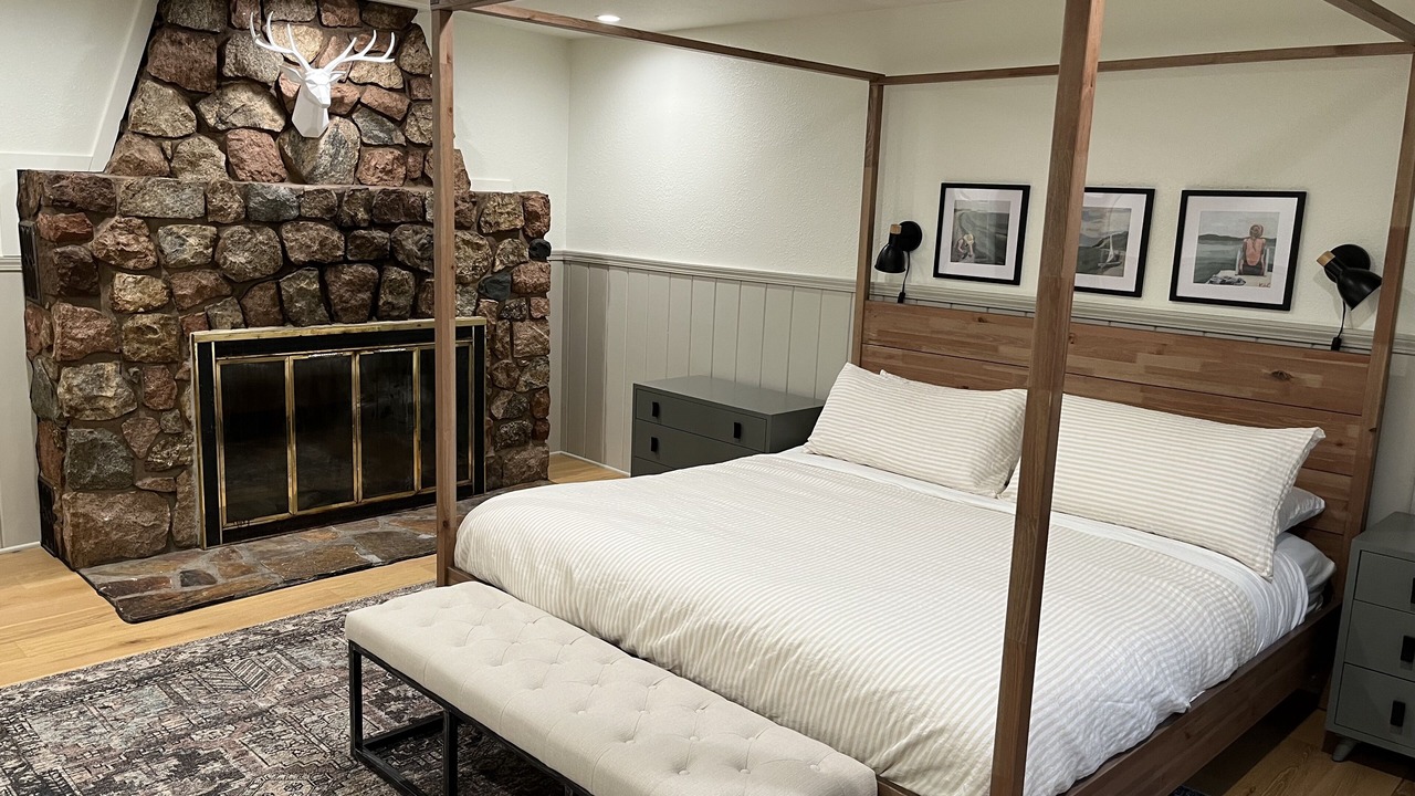 Photo of Bedroom in Cable