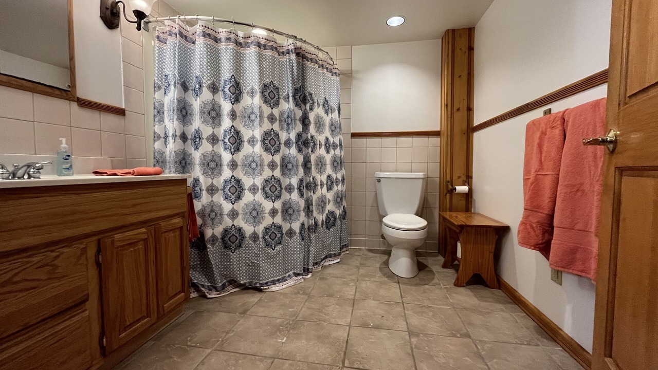 Photo of Bathroom in Cable