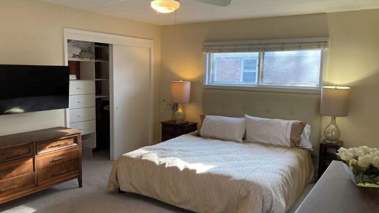 Photo of Bedroom in Linden Hills