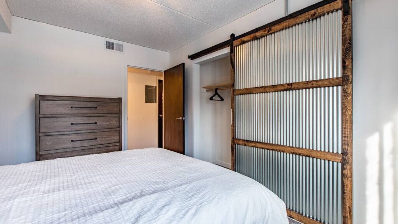 Photo of Bedroom in East Side Pioneers