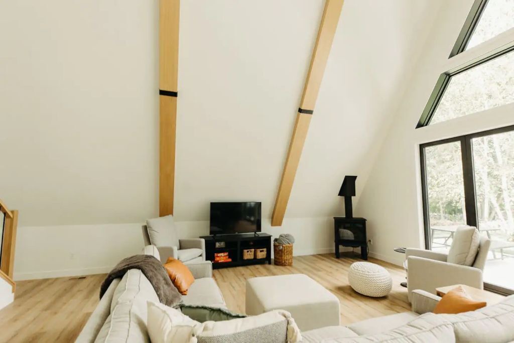 Photo of Livingroom in Alexandria