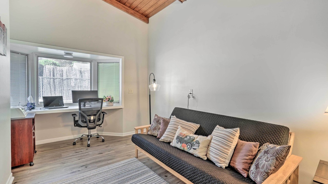 Photo of Livingroom in Highland