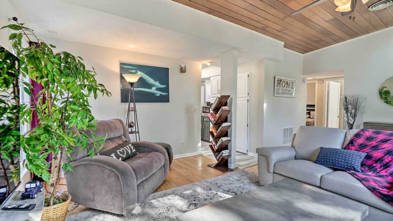 Photo of Livingroom in Highland