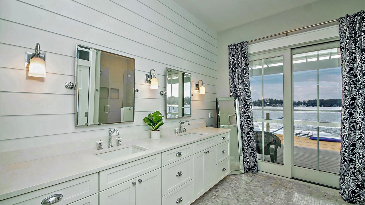 Photo of Bathroom in Sister Lakes