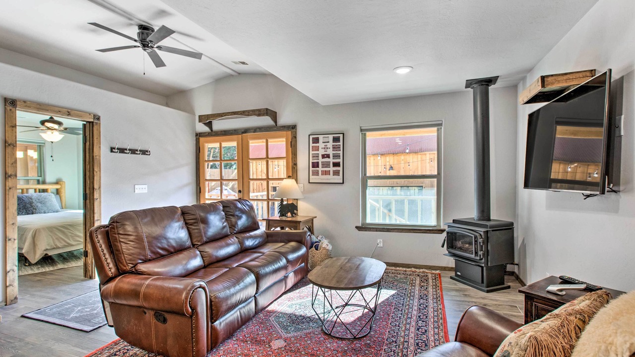Photo of Livingroom in Red River