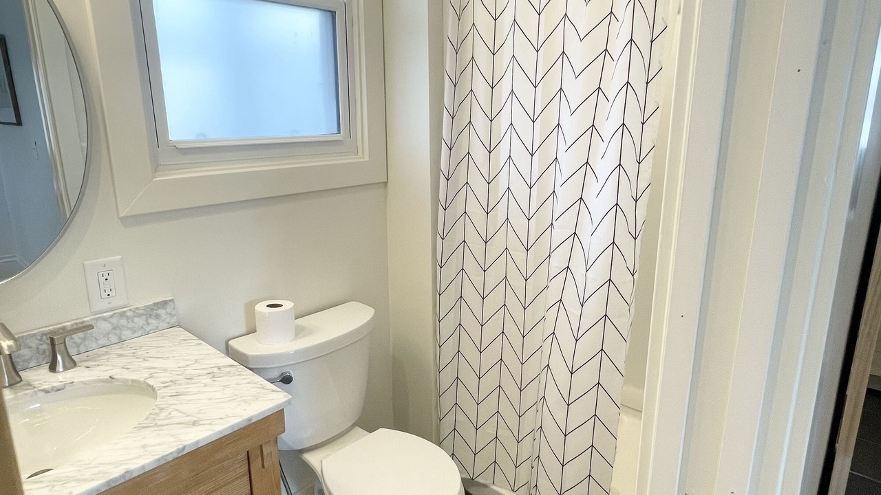 Photo of Bathroom in Kutzky Park