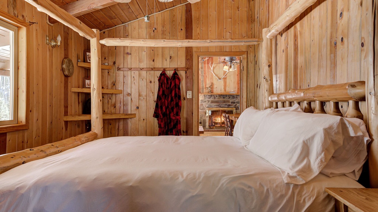 Photo of Bedroom in Taos Ski Valley