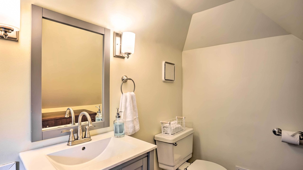 Photo of Bathroom in Northeast Minneapolis Arts District