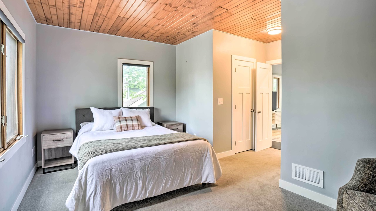 Photo of Bedroom in Northeast Minneapolis Arts District