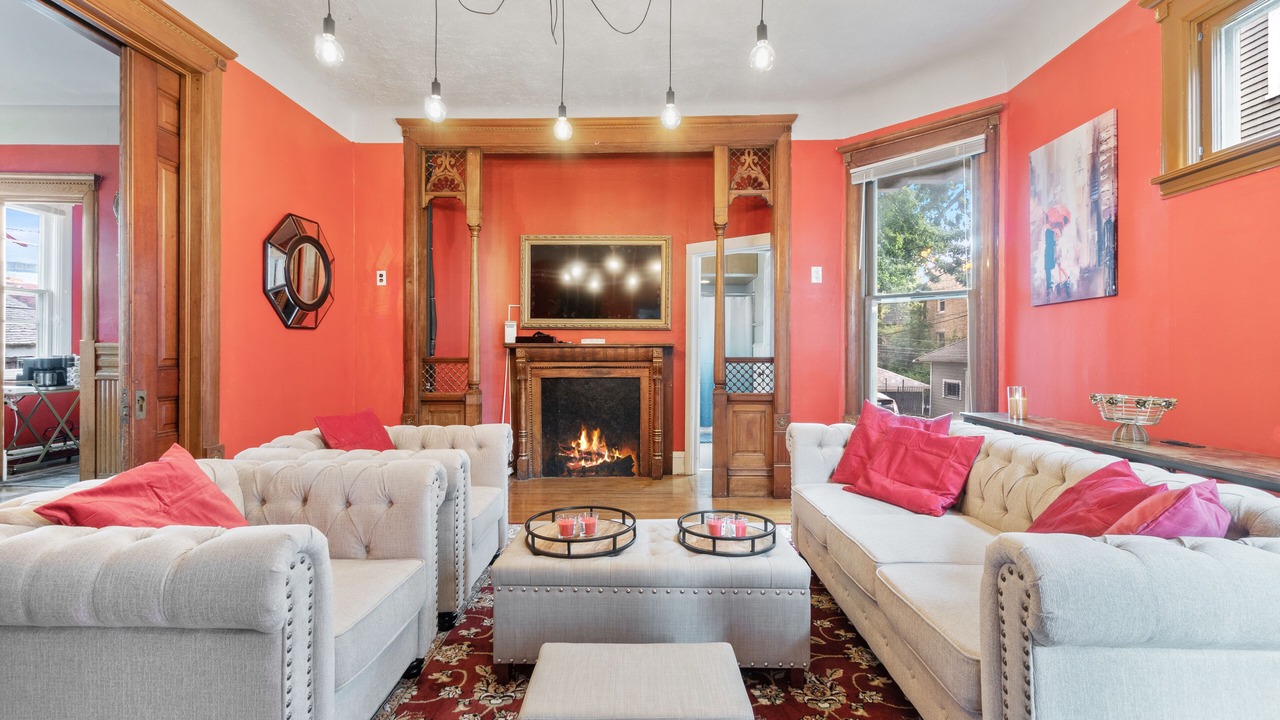 Photo of Livingroom in Whittier