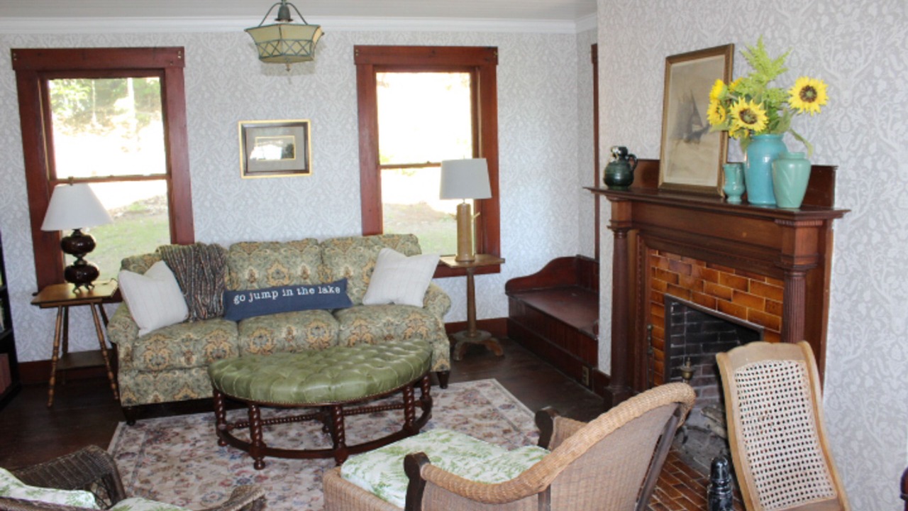 Photo of Livingroom in Holderness