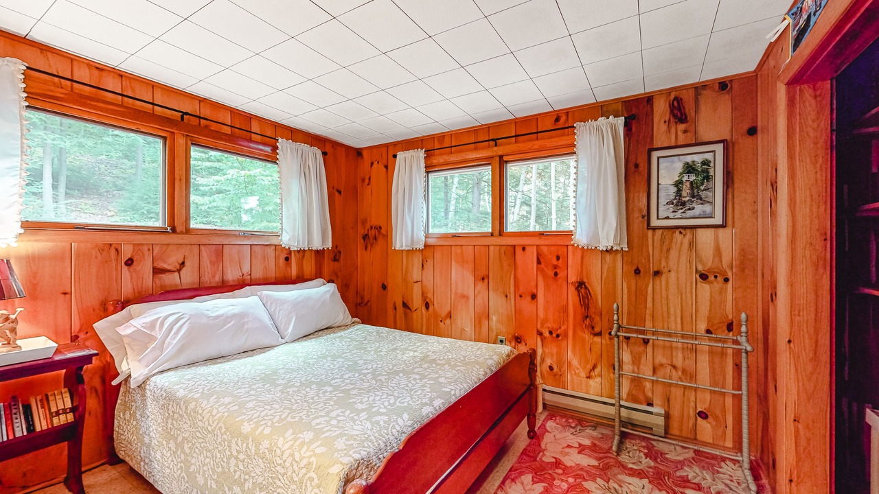 Photo of Bedroom in Meredith