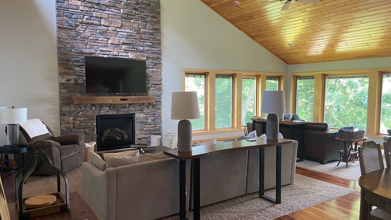 Photo of Livingroom in Amery