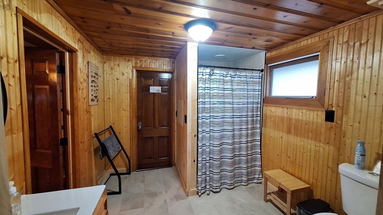 Photo of Bathroom in Maple View