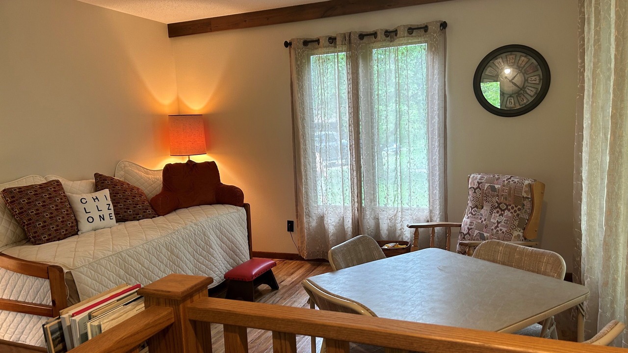 Photo of Livingroom in Holcombe