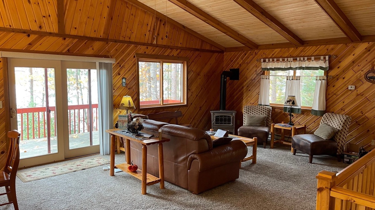 Photo of Livingroom in Iron River