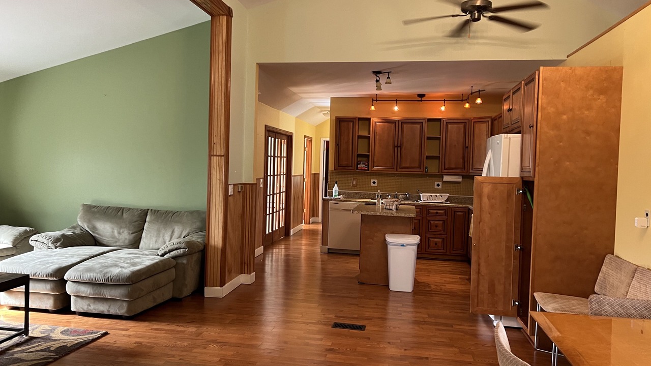 Photo of Livingroom in Town of Chesterfield