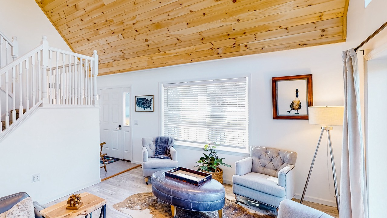 Photo of Livingroom in North Hero