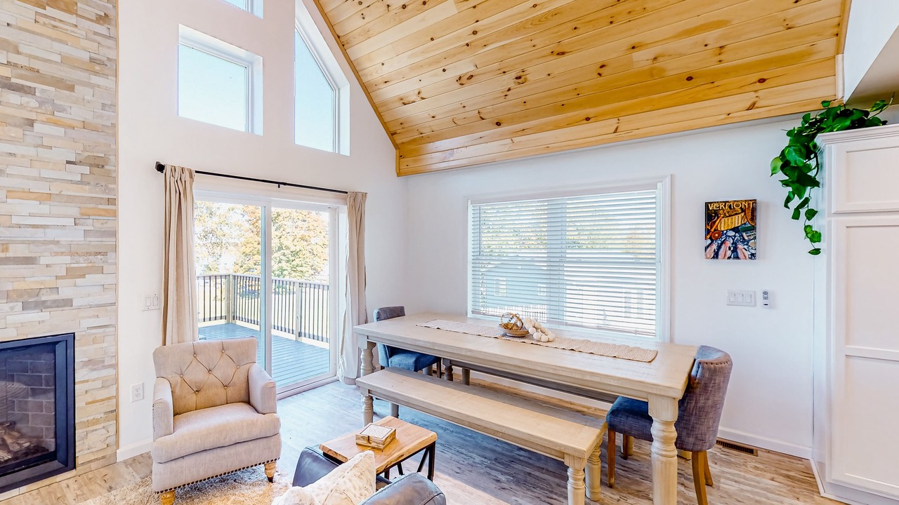 Photo of Livingroom in North Hero