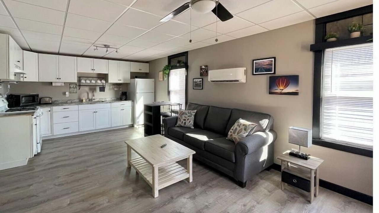 Photo of Livingroom in Whitehall