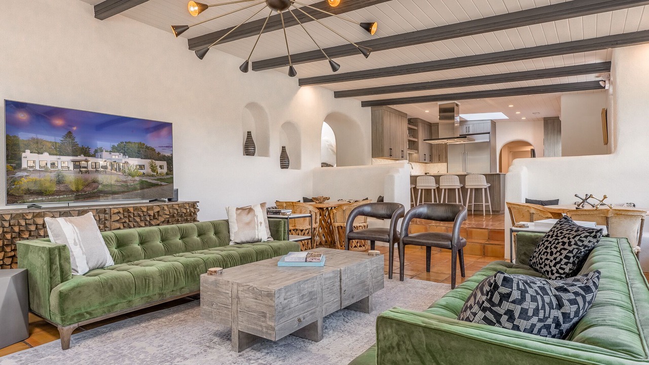 Photo of Livingroom in Taos