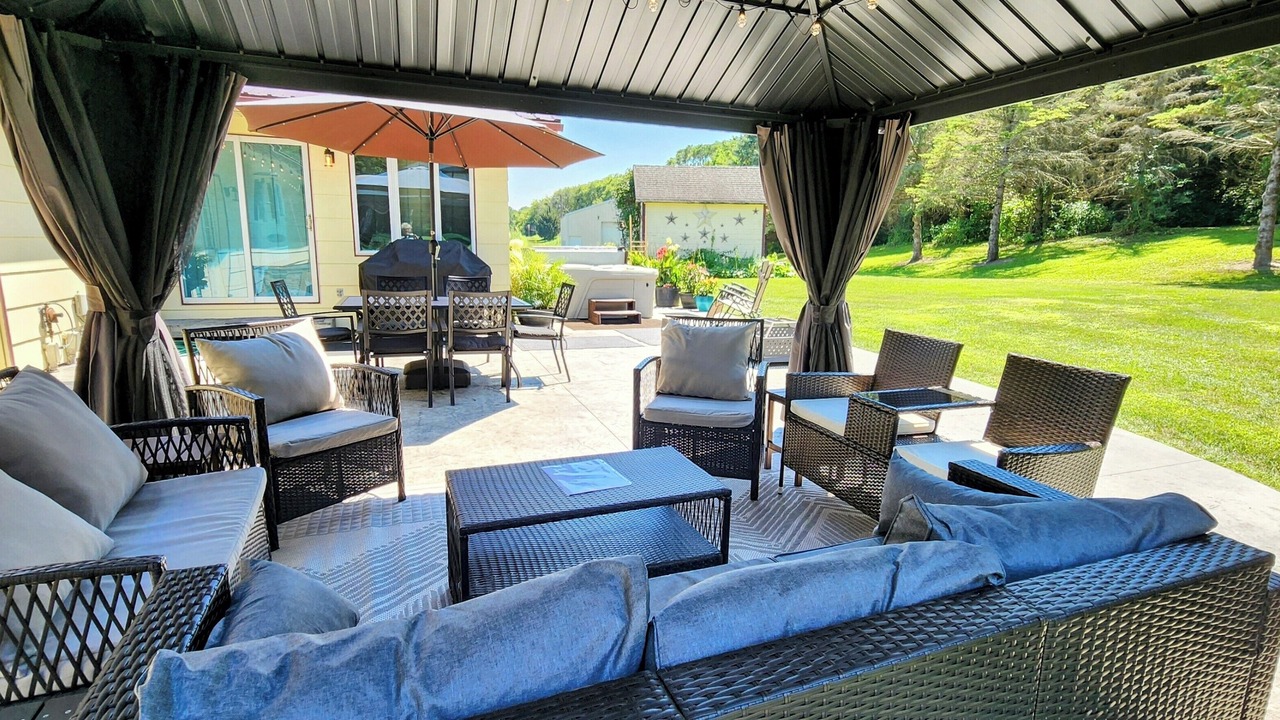 Photo of Outdoor in Lansing