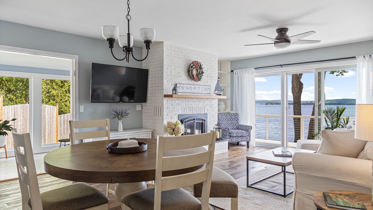 Photo of Livingroom in Grand Isle