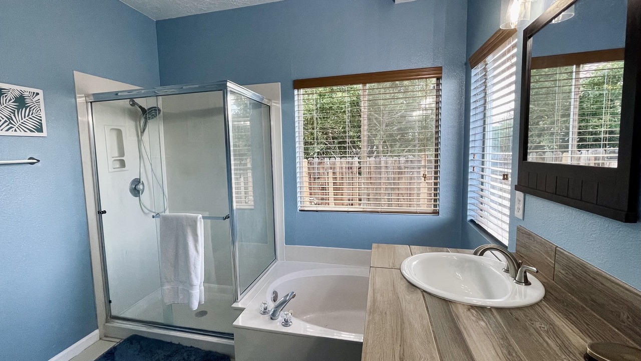 Photo of Bathroom in Alban Hills