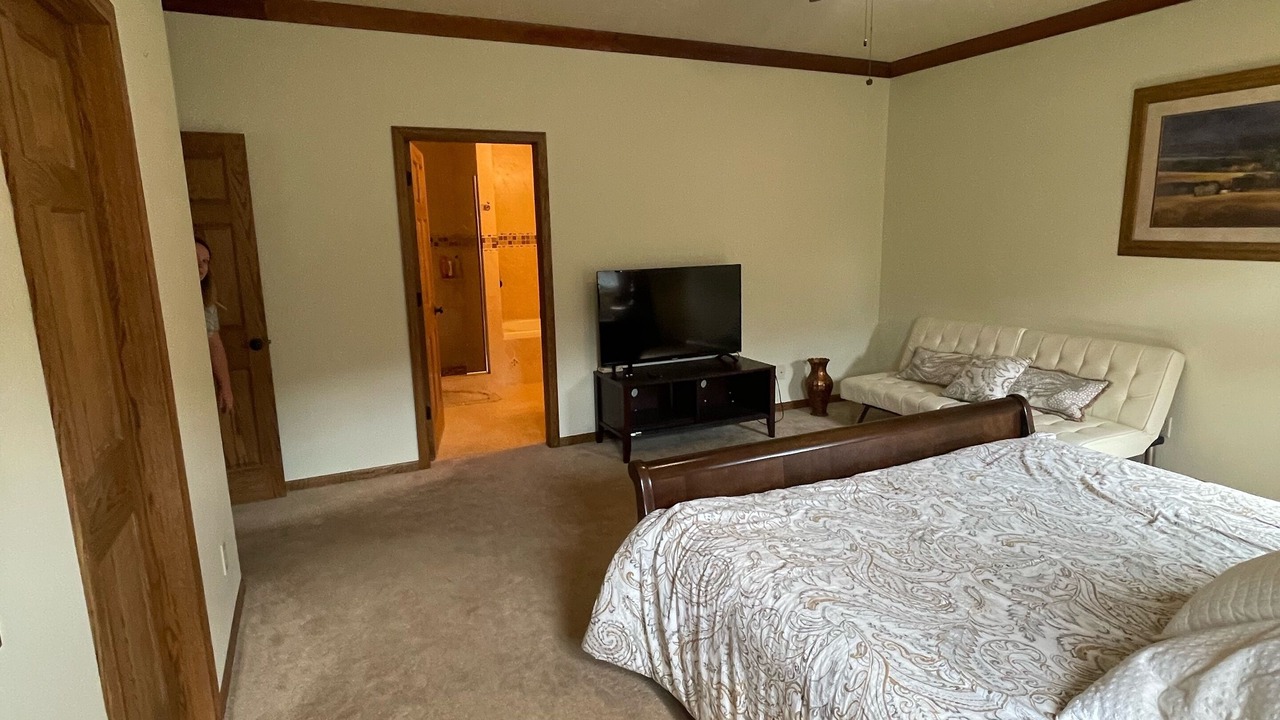Photo of Bedroom in Walker