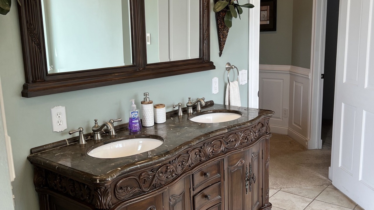 Photo of Bathroom in Herron