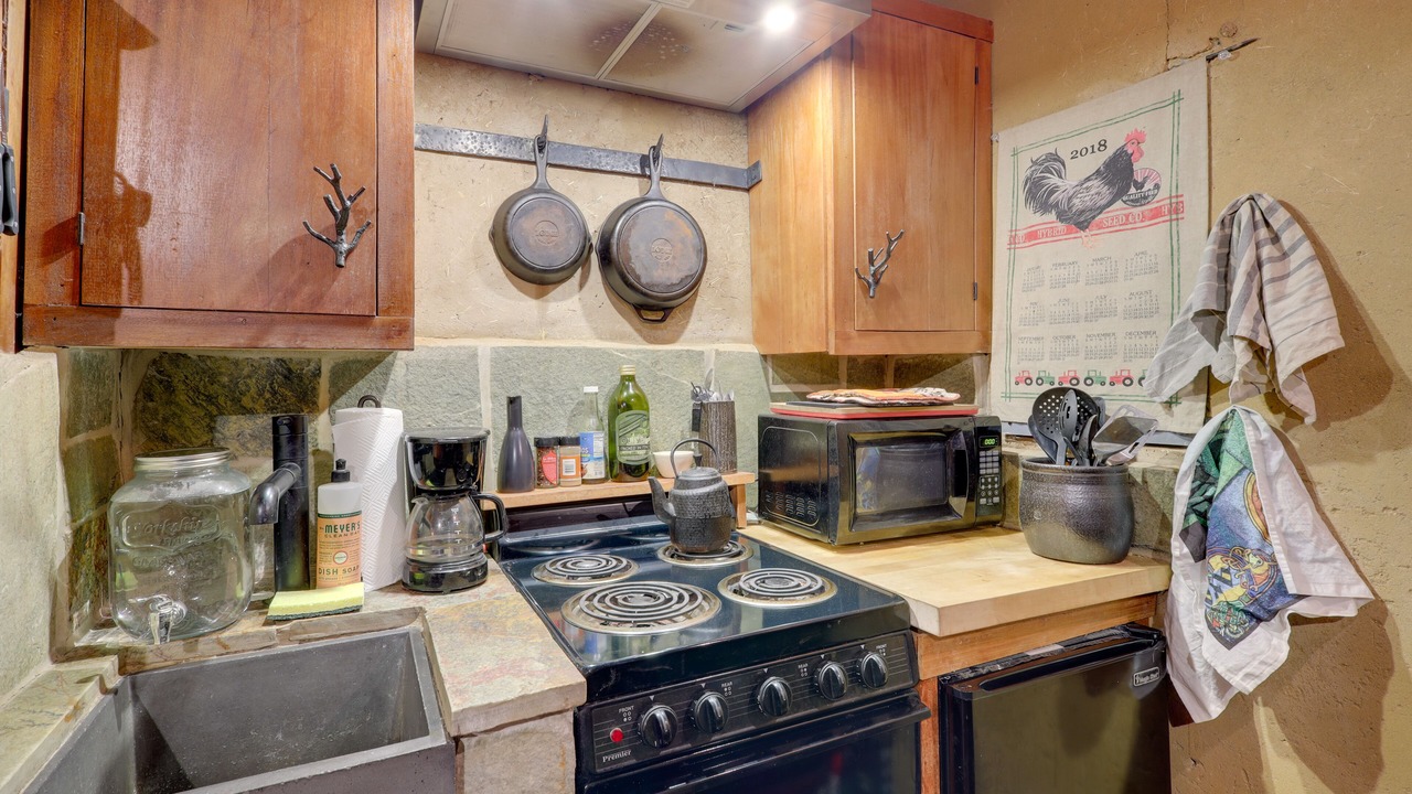 Photo of Kitchen in Northeast Santa Fe