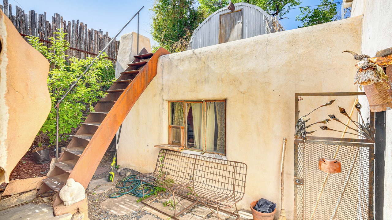Photo of Patio Balcony in Northeast Santa Fe