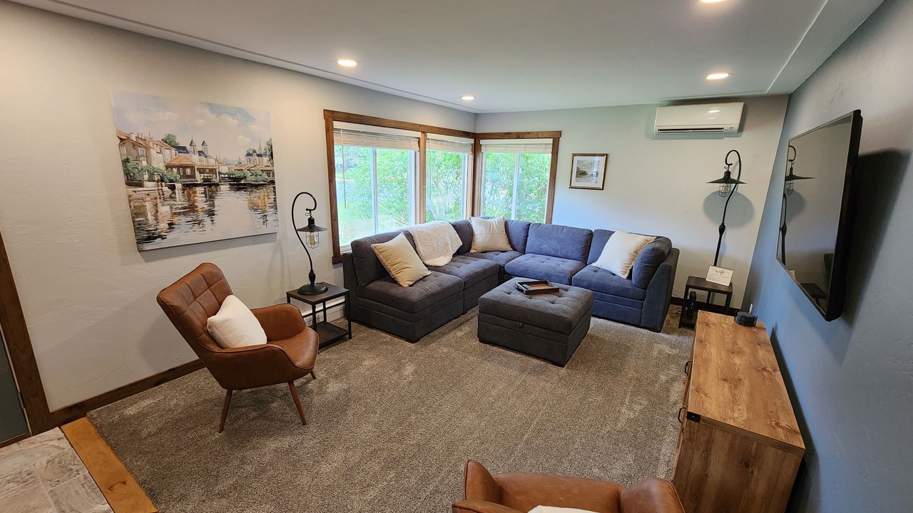 Photo of Livingroom in Hudson