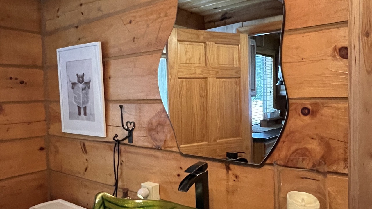 Photo of Bathroom in Hannibal